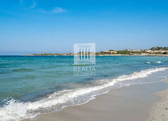 Apartament z widokiem na morze, w rezydencji z basenem – Golfo di Marinella